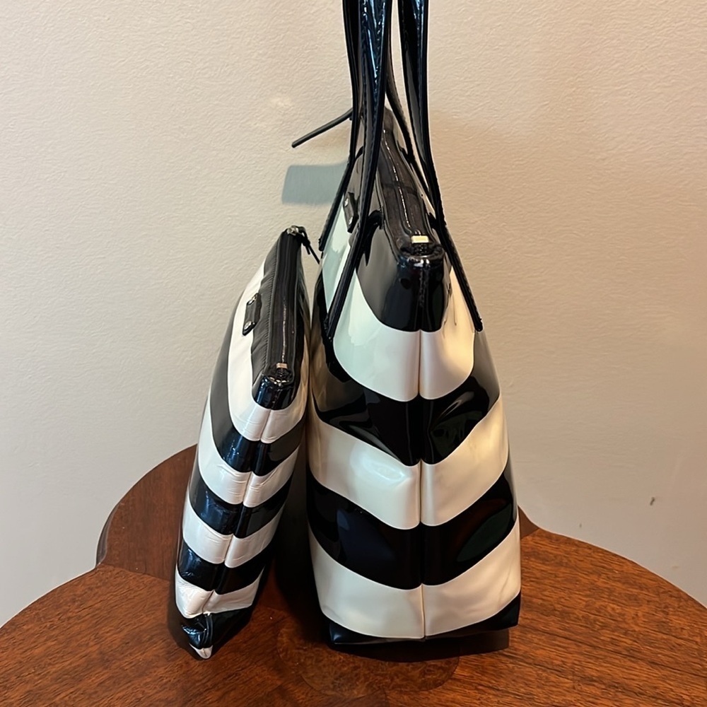 Kate Spade Vintage Striped duo shoulder bag & Zipper Pouch patent leather EUC - Picture 8 of 17